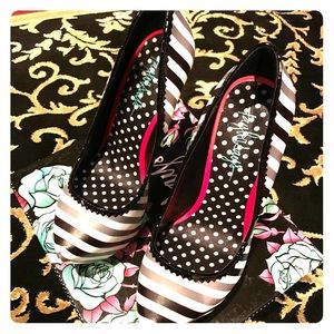 Taylor says heel pumps